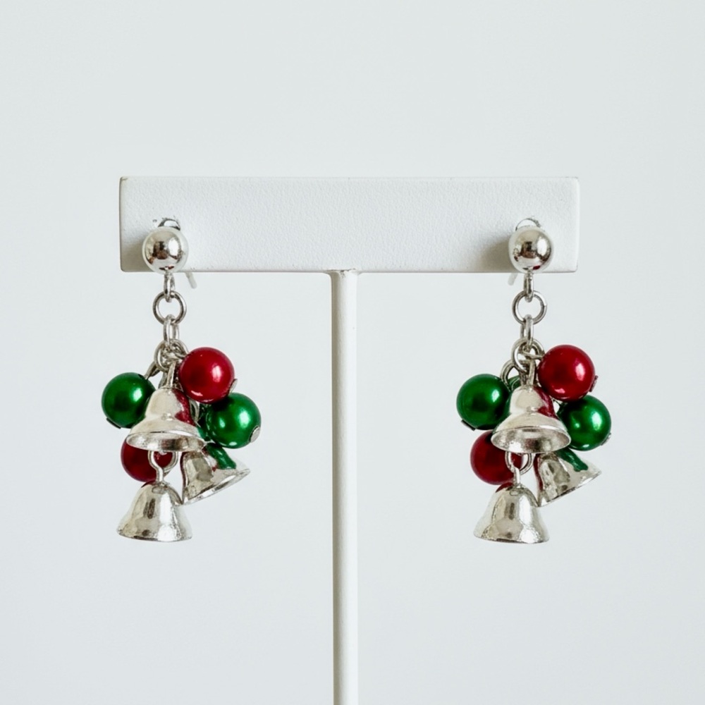 ⚜️3 for $30⚜️ Vintage Avon Signed Silver Bells Christmas Dangle Earrings